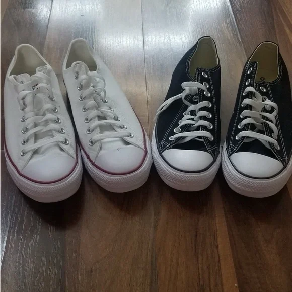 2 pair of brand new converse never worn. Size 10.5 - Picture 1 of 6